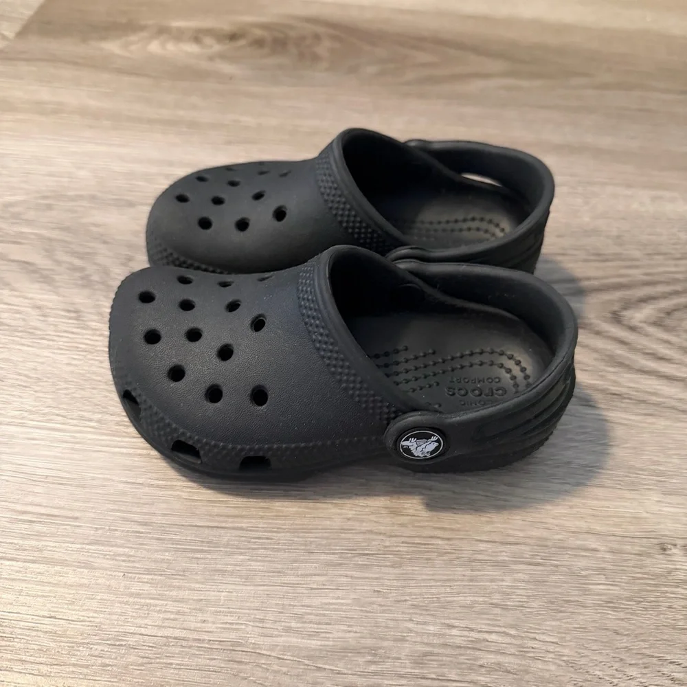 CROCS Kids Black Water Shoes - Picture 2 of 6